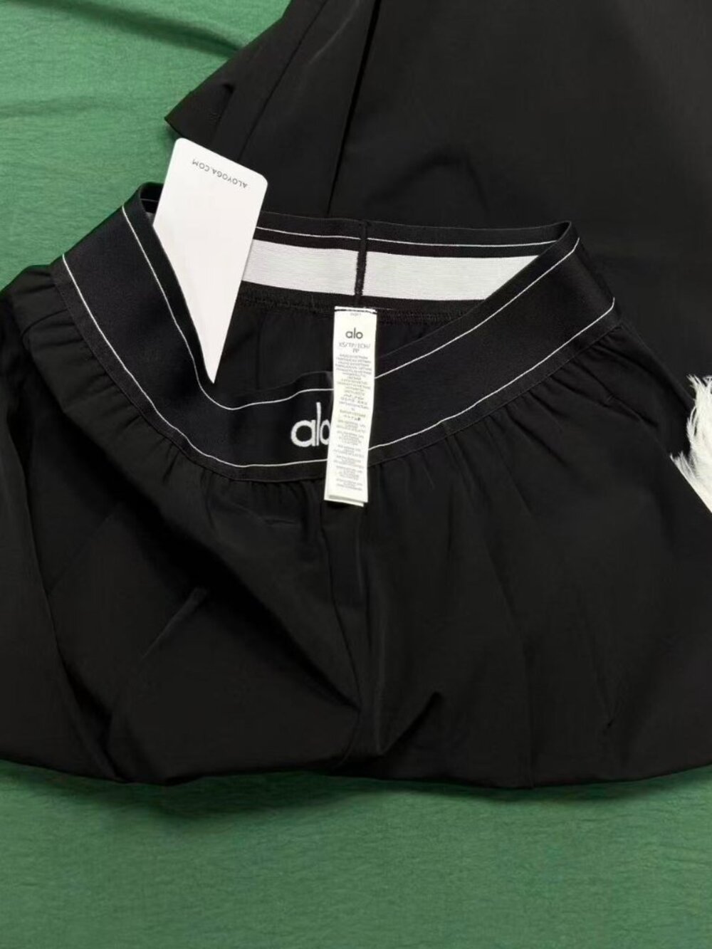 NWT🛒ALO Yoga Suit Up Trouser Black,Clean girl style - Picture 3 of 8
